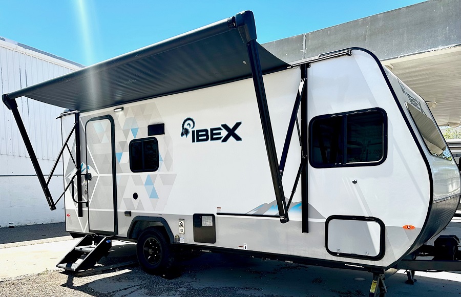 Travel Trailer - 1 Slide Out IBEX