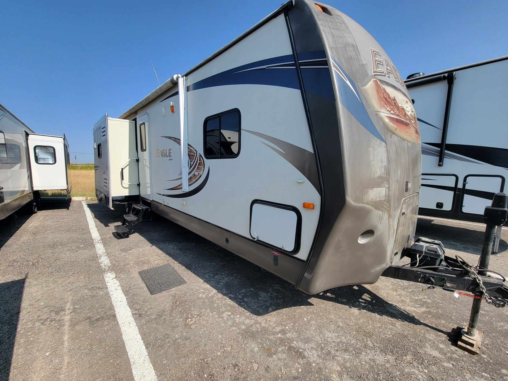 Travel Trailer - 3 Slide Out Eagle 334RBTS